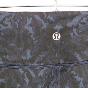 LULULEMON leggings size 4